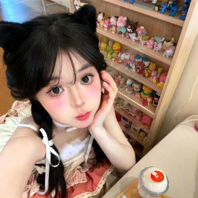 玛丽莲有深黑之眸